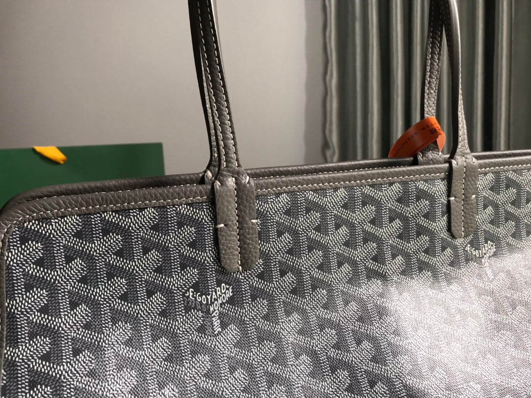 Goyard Hardy PM Bag 40 in Gray Goyardine Canvas and Taurillon Leather Trim