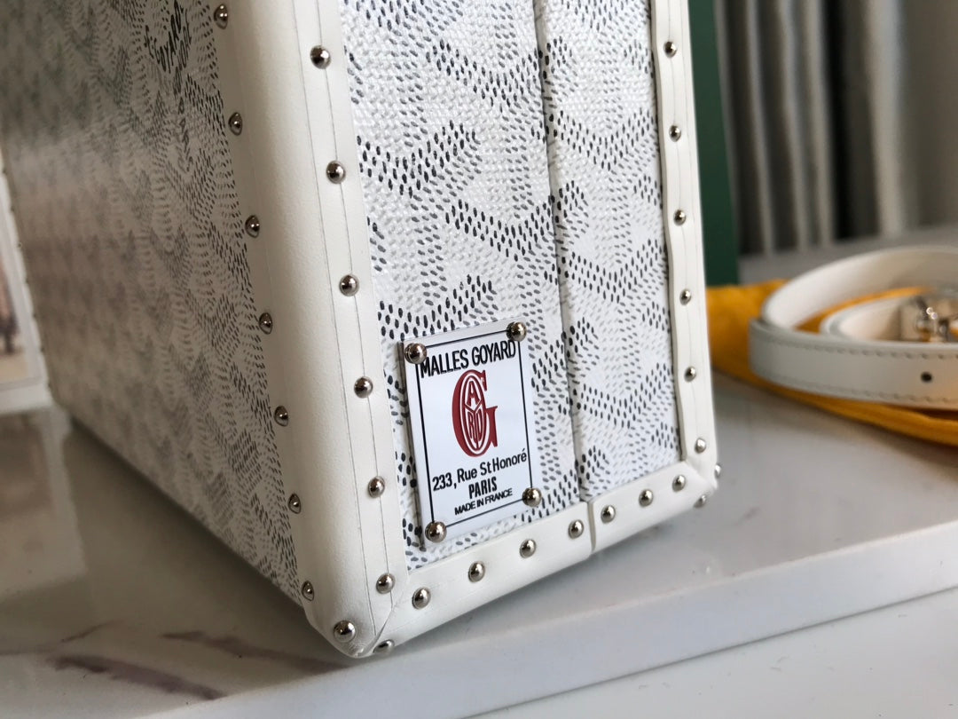 Goyard Grand Hôtel Trunk Bag 24 in White Goyardine Canvas and Calfskin