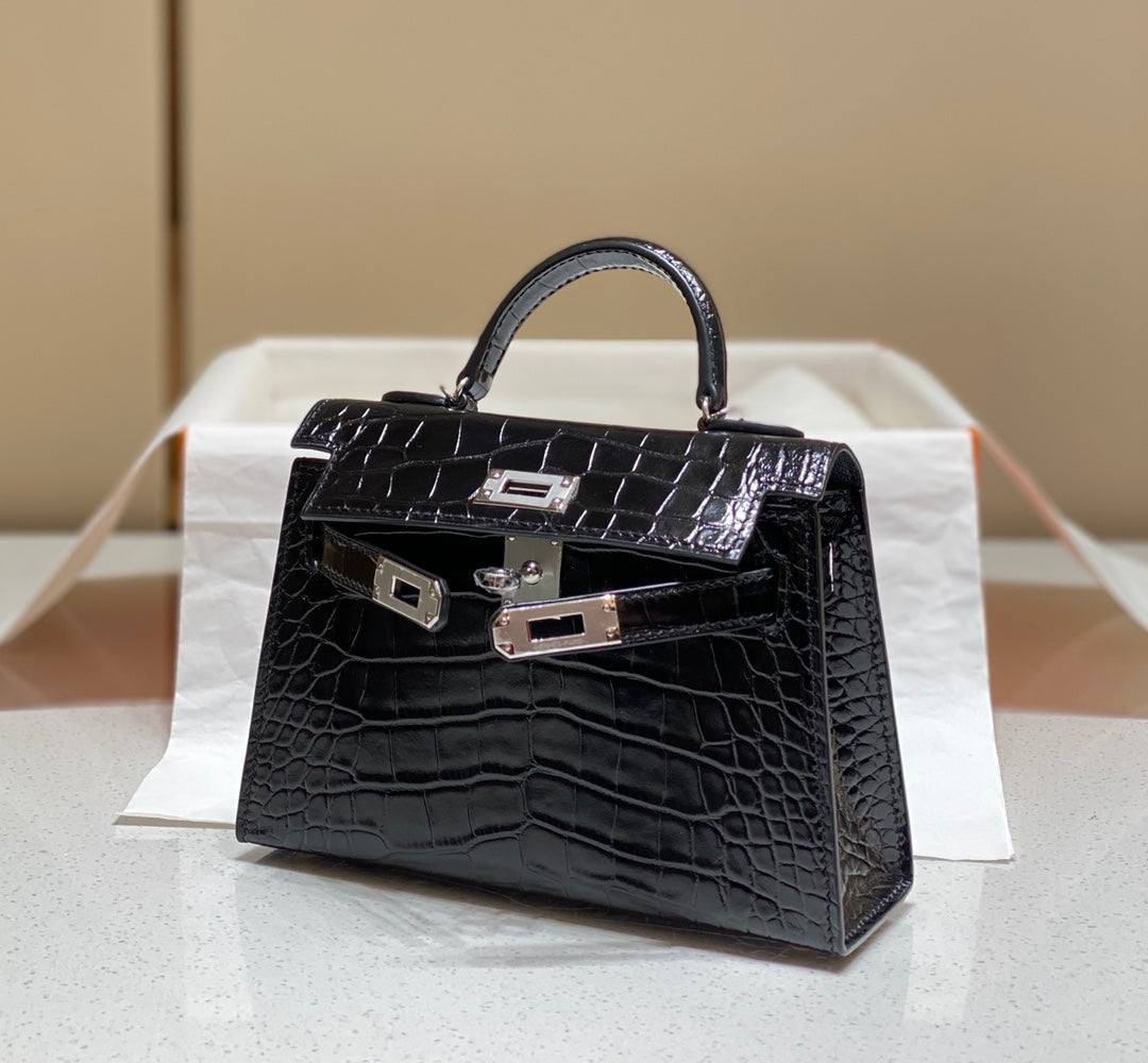 Hermes 25S Mini Kelly 19 in Black Calfskin Silver Hardware Bag