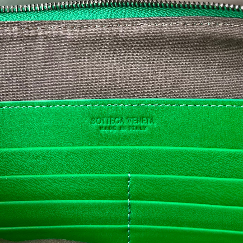 Bottega Veneta Intrecciato 30 in Emerald Green Lambskin Bag