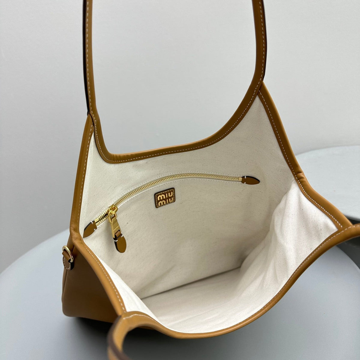 Hobo 40 Tote in Goldenrod Yellow Calfskin