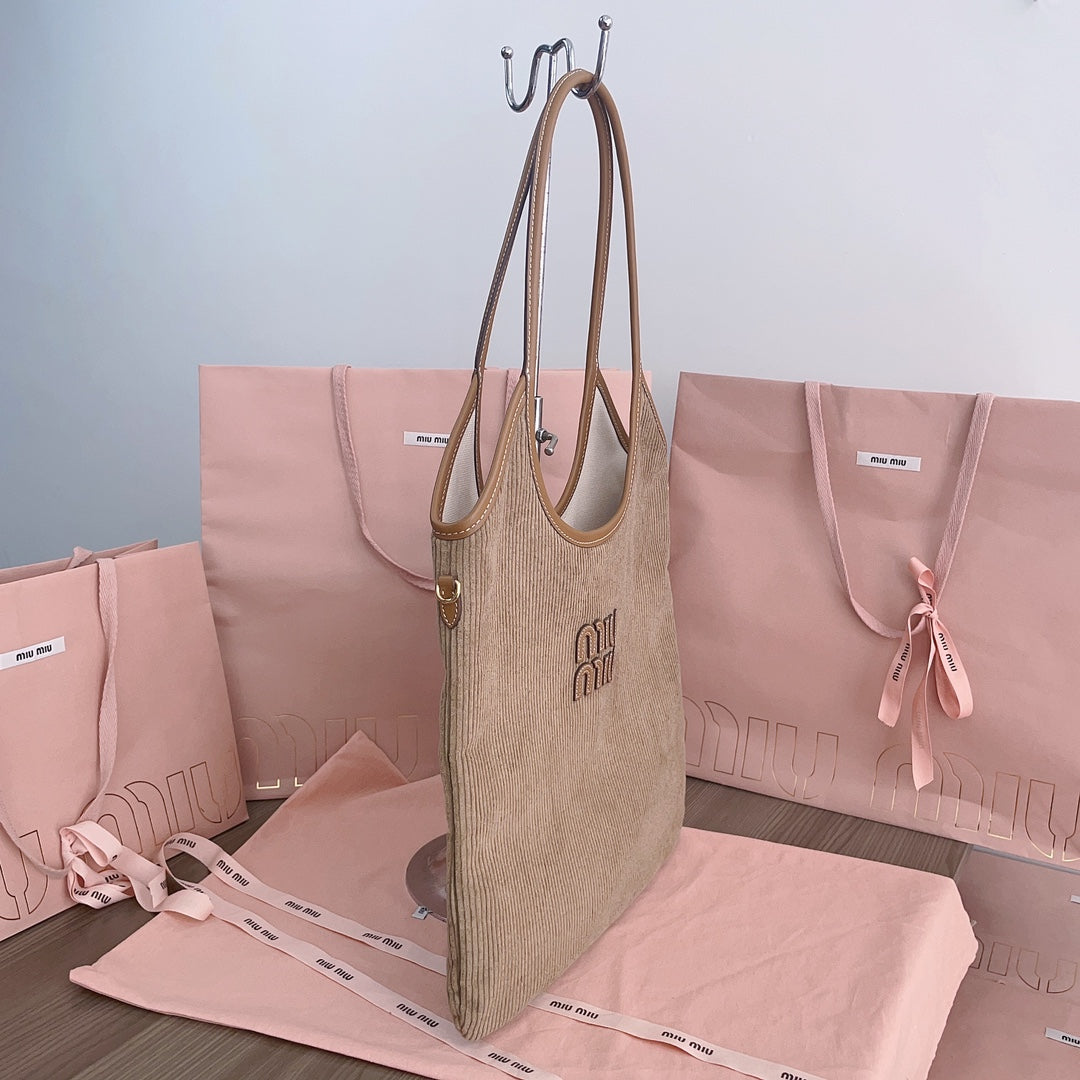 Ivy Tote Bag 40 in Light Brown Corduroy