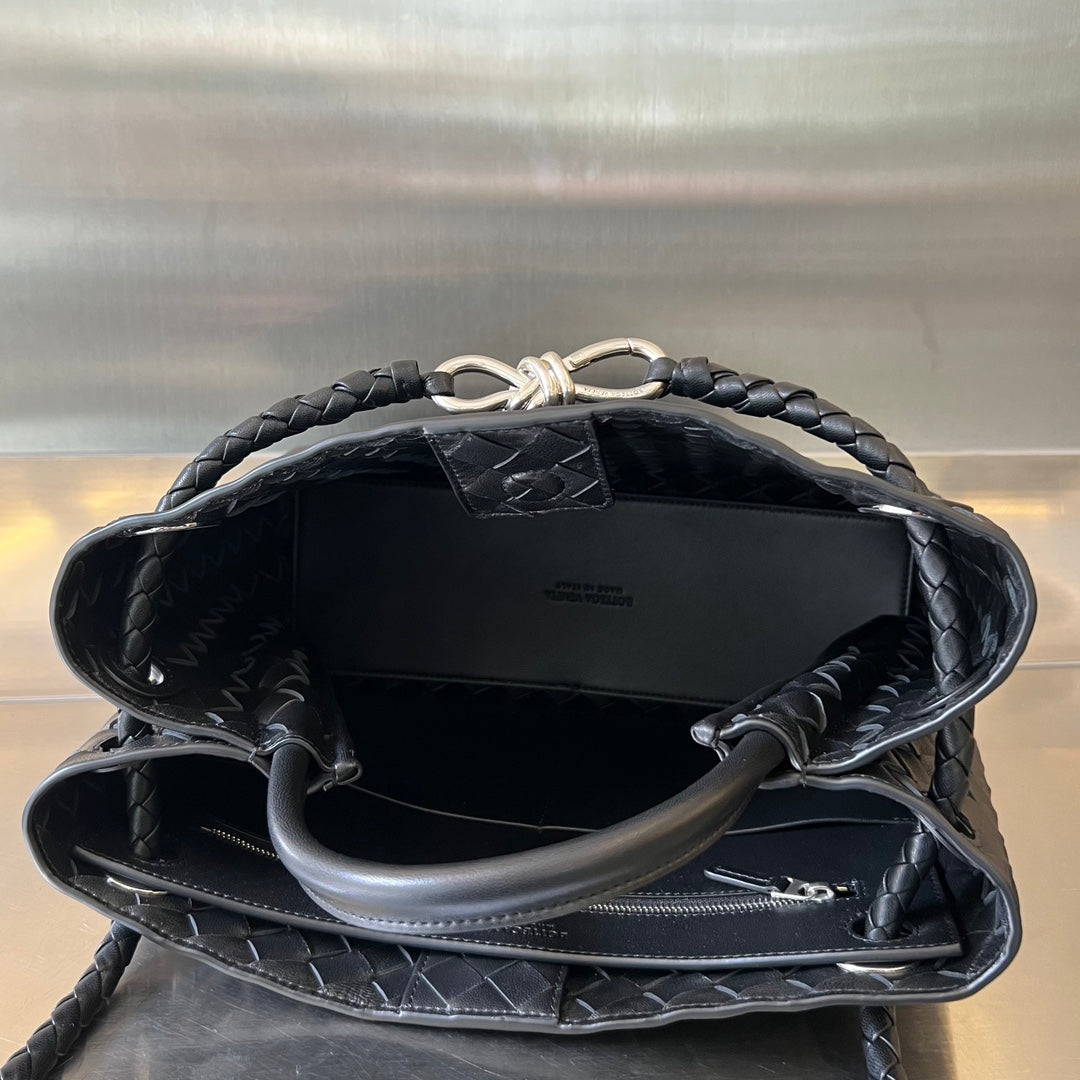 Bottega Veneta Medium Andiamo 32cm Black Lambskin Bag