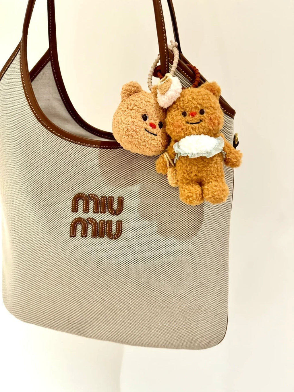 Ivy 40 Tote in White Canvas
