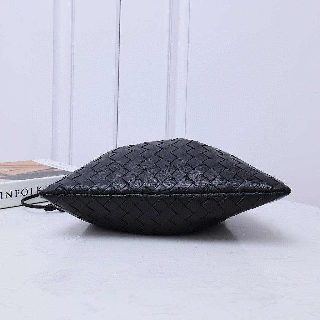 Bottega Veneta Dustbag Medium 32 Black Lambskin Bag