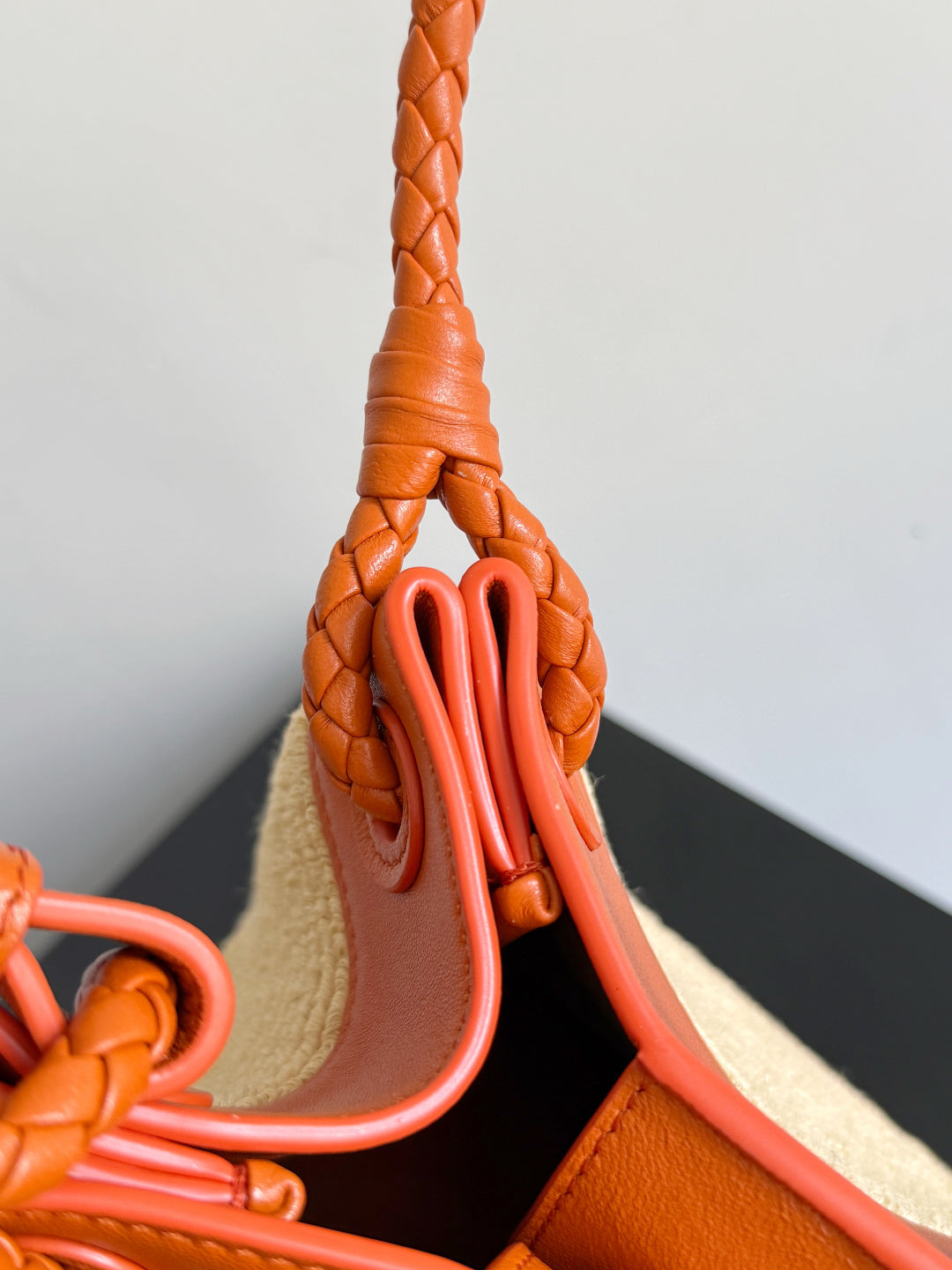 Bottega Veneta 25S Small Parachute 20 in Burned Orange Calfskin and Raffia Bag