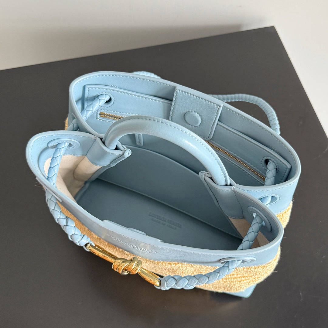Bottega Veneta 25S Small Andiamo 25 in Light Blue Calfskin and Raffia Bag