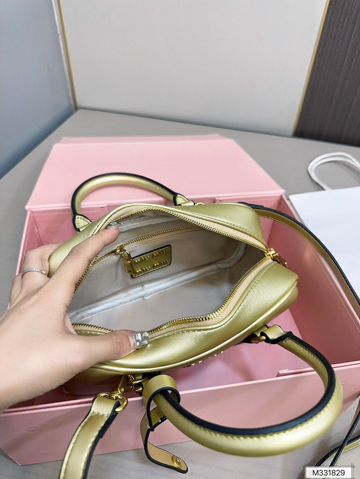 Arcadie 25 Bag in Golden Calfskin