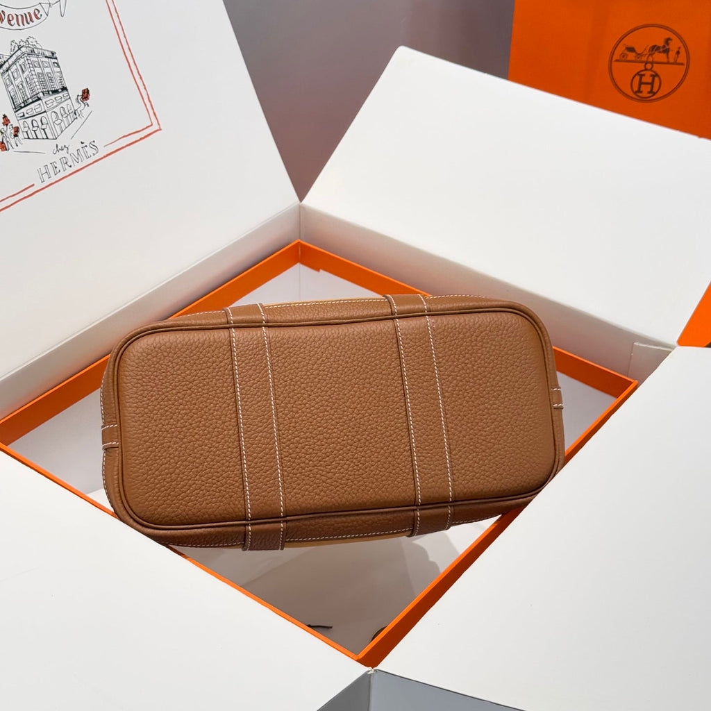 Hermes Garden Party 30cm in Dune Magnolia Toilets Cotton Canvas and Brown Calfskin Bag