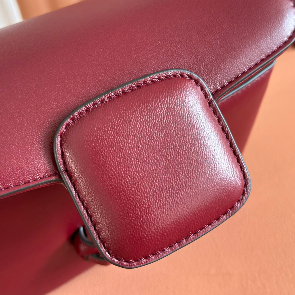 Gucci 25S Horsebit 1955 Mini Bag 20 cm in Dark Red Calfskin with Gold Hardware