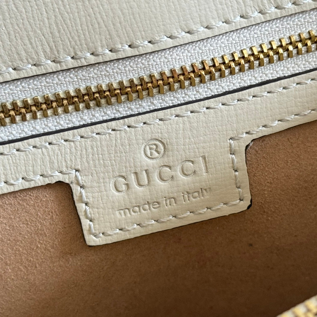 Gucci 25S Horsebit 1955 Medium Shoulder Bag 29 cm in Cream White Calfskin with Gold Hardware