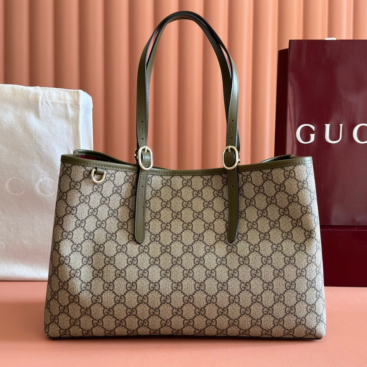 Gucci 26S Tote Bag 38 in Dark Beige and Moss Green Canvas