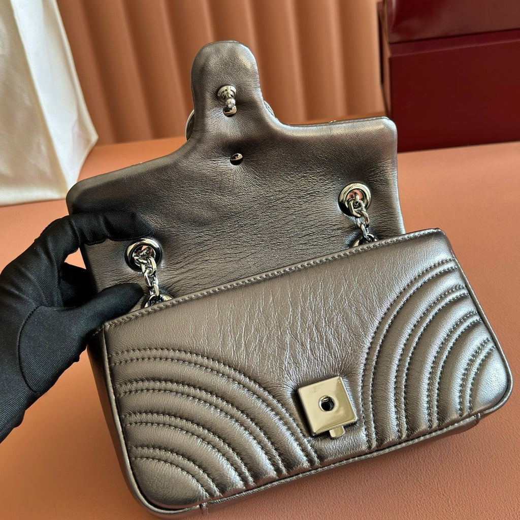Gucci 26S Marmont Bag 22 in Warm Gray Brown Lambskin