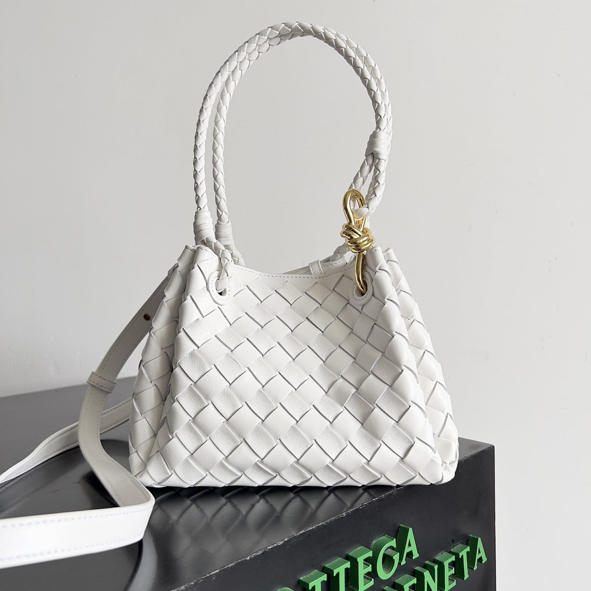 Bottega Veneta Bv Small Parachute 21 White Lambskin Ghw Bag