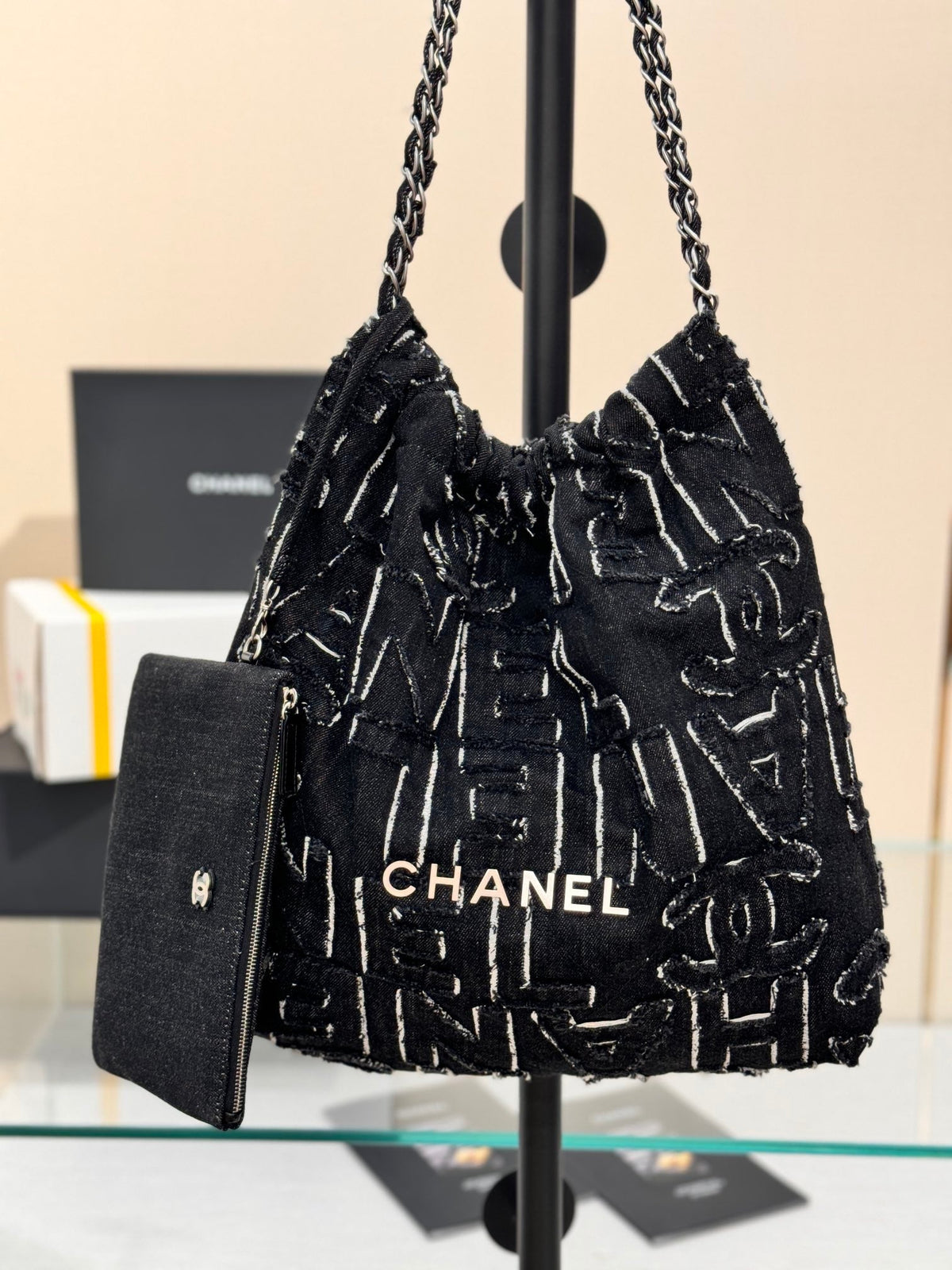 Chanel 22 Bag 25S 42 cm in Black Denim